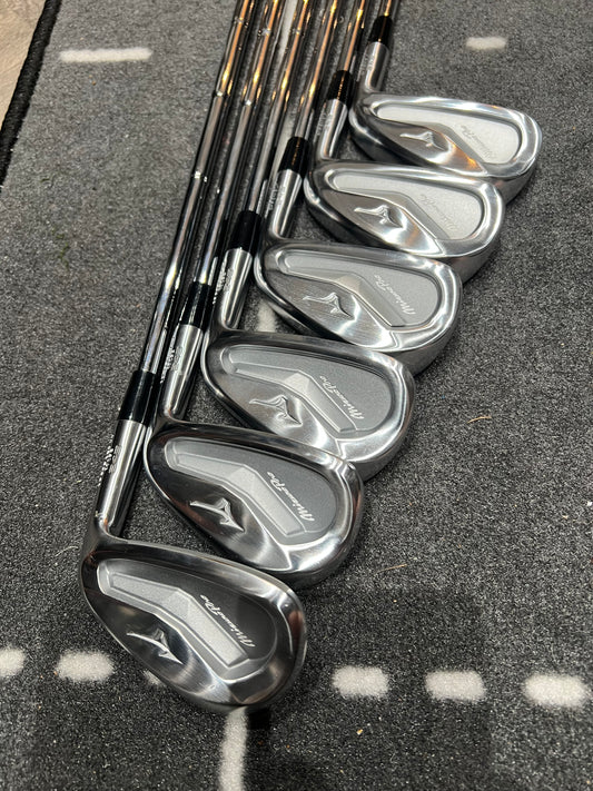 MIZUNO PRO 243 IRONS / 5 - PW / Mens RH / 115g Stiff Flex