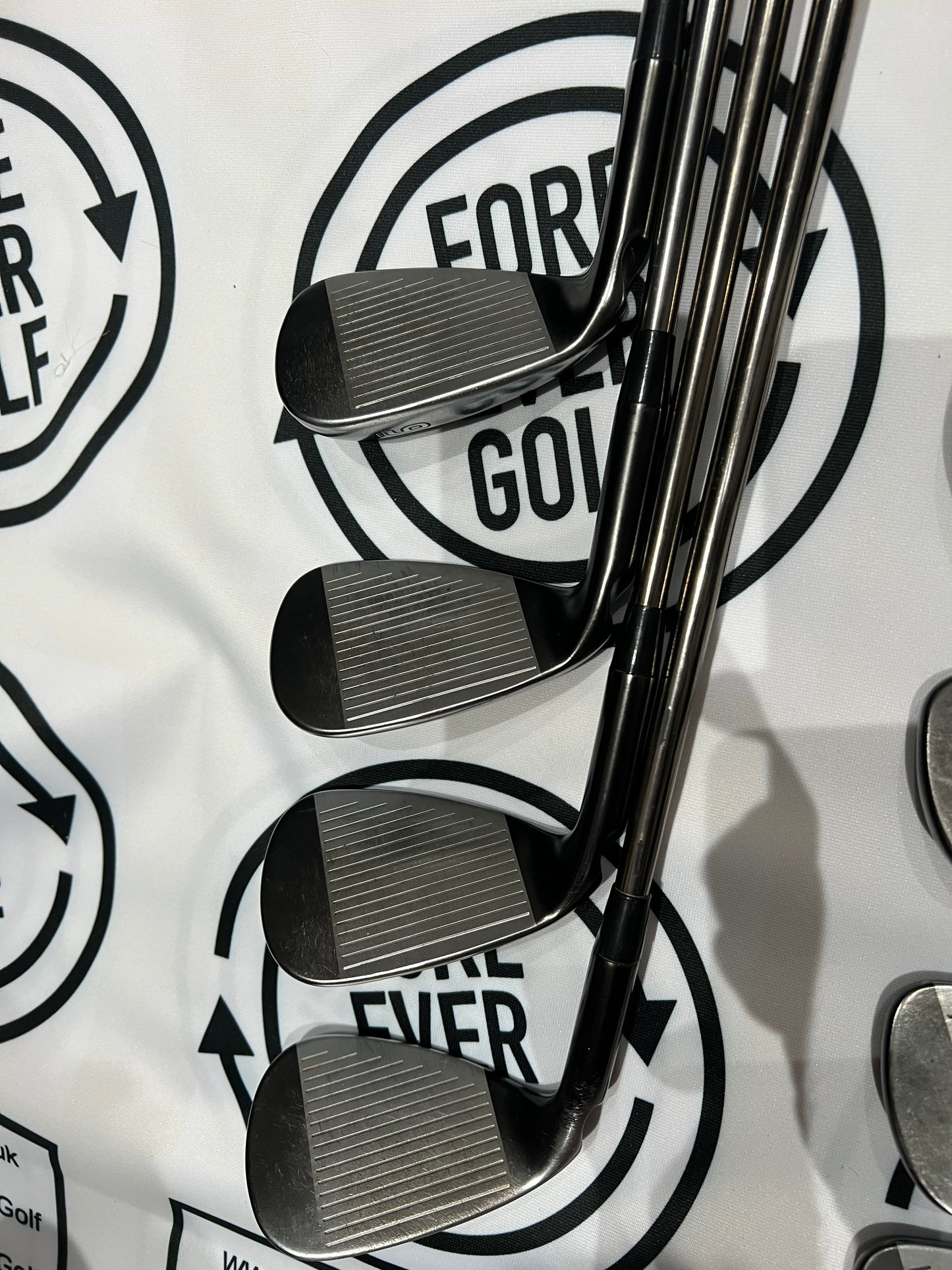 PING G710 IRONS / 4 - SW / Blue Dot / RH / Reg Flex Graphite Shafts