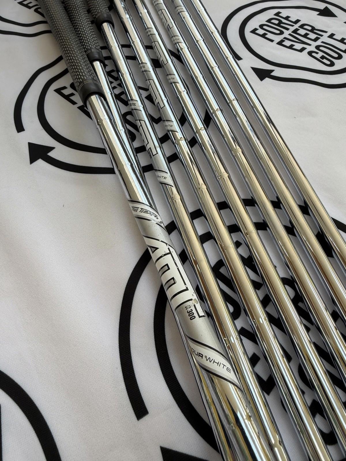 TITLIEST T100 (2021) IRONS / 3 - PW / Mens RH / AWT White Reg Flex / MINT USED