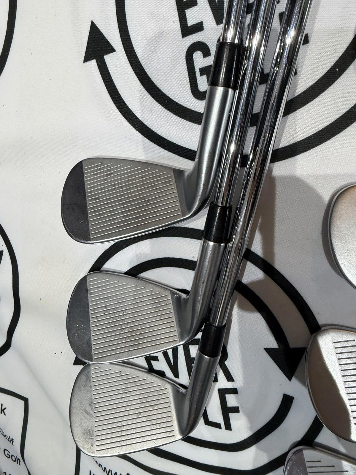 CALLAWAY APEX PRO ‘19 IRONS / 4 - PW / Mens RH / 125g X Flex Shafts / V.GOOD