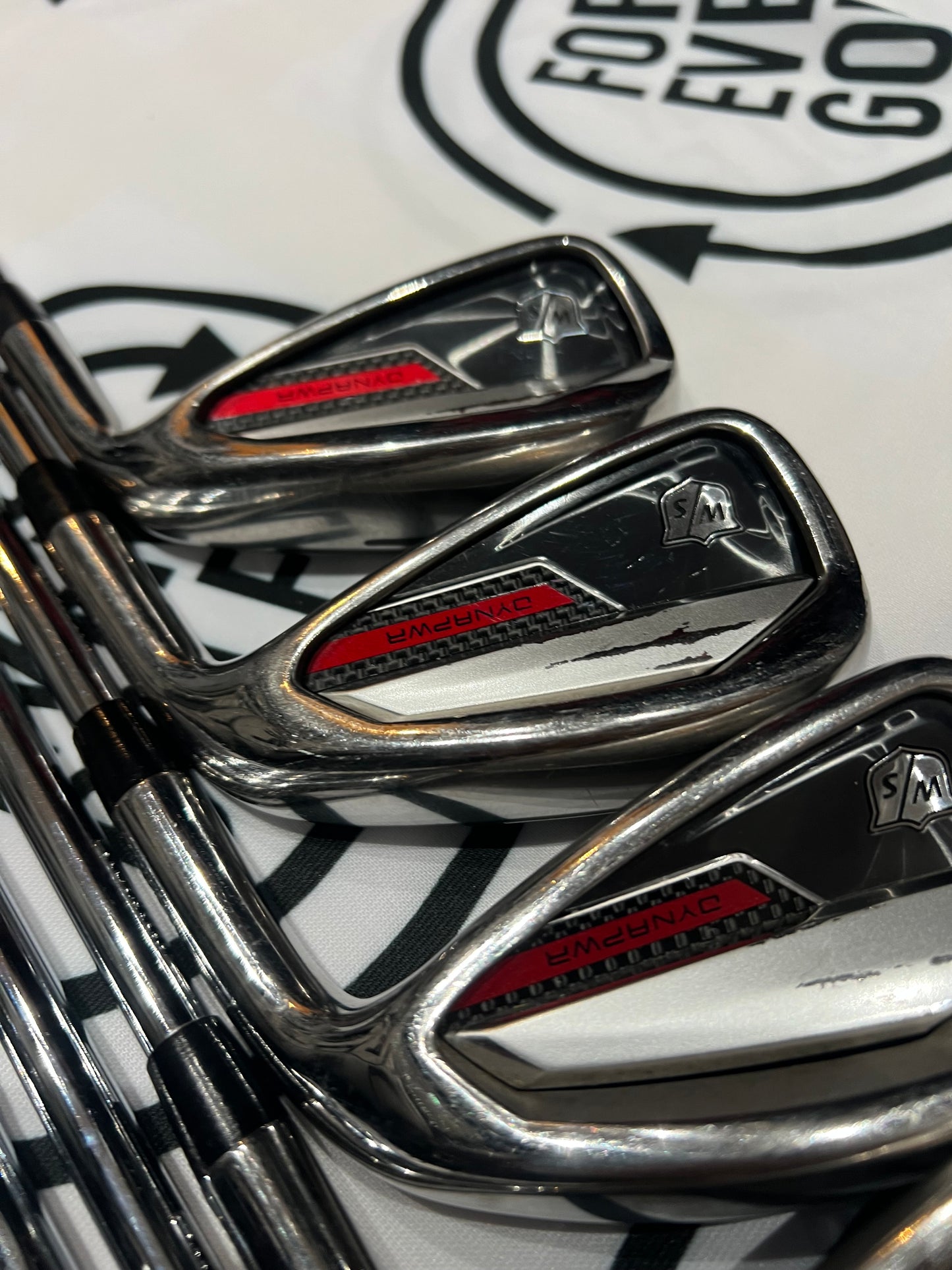 WILSON DYNAPWR IRONS / 5 - PW / Mens RH / Reg Flex