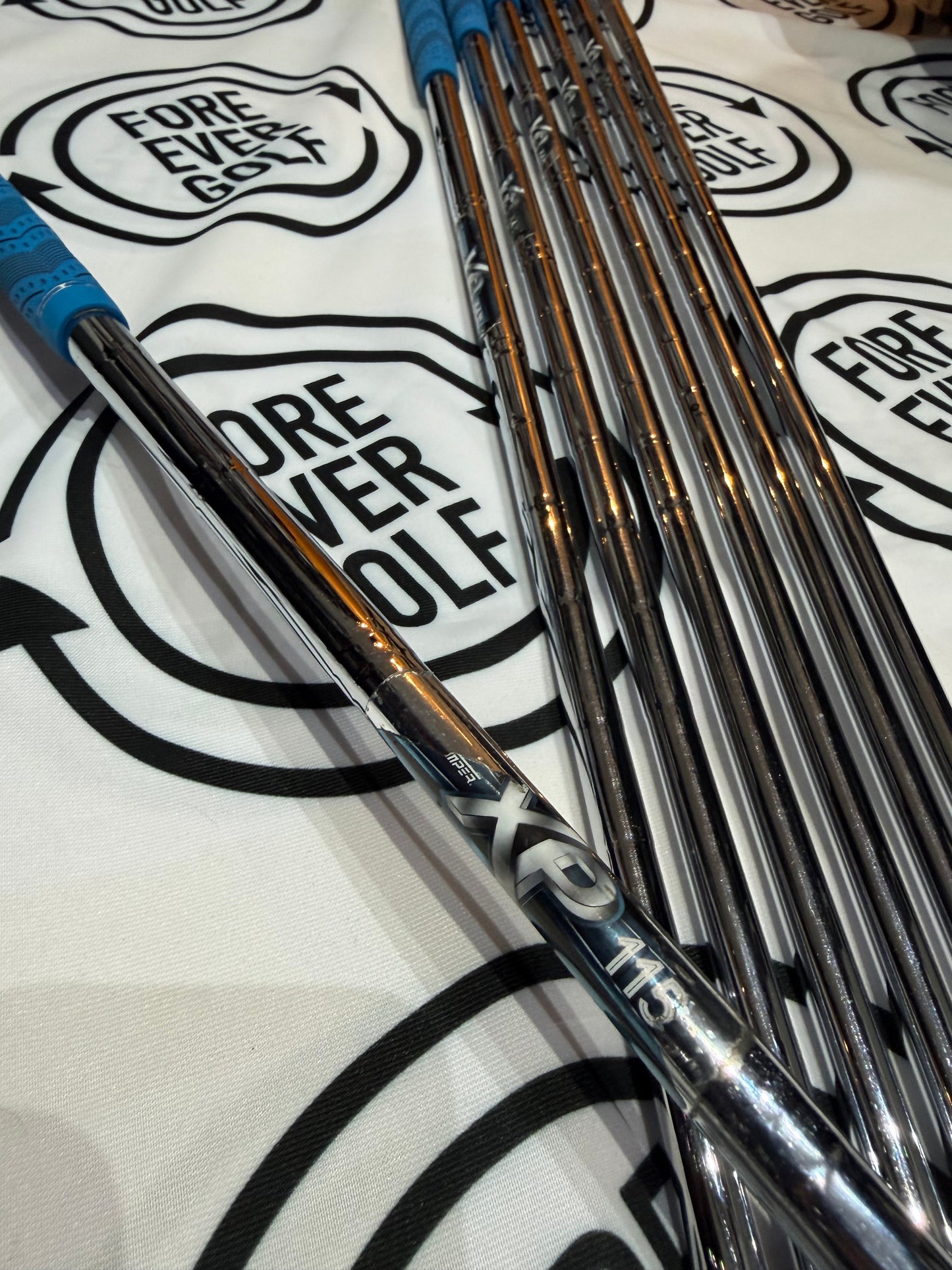 MIZUNO MP-54 IRONS / 4 - PW / Mens RH / 115g Stiff Flex