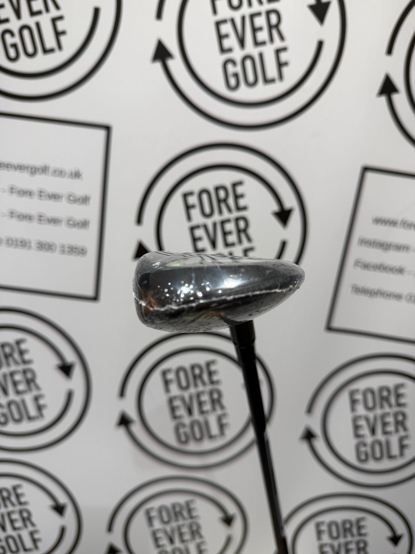 TAYLORMADE Qi35 3 HYBRID / 19 Deg / RH / 70g Stiff Flex