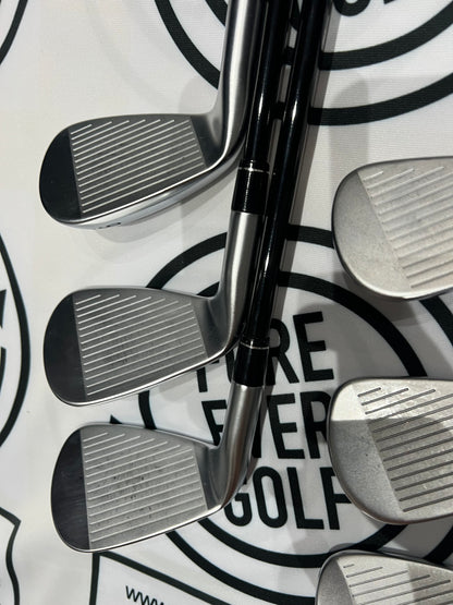 CALLAWAY APEX Ai200 IRONS / 6 - GW / RH / 85g Reg Flex Graphite Shafts