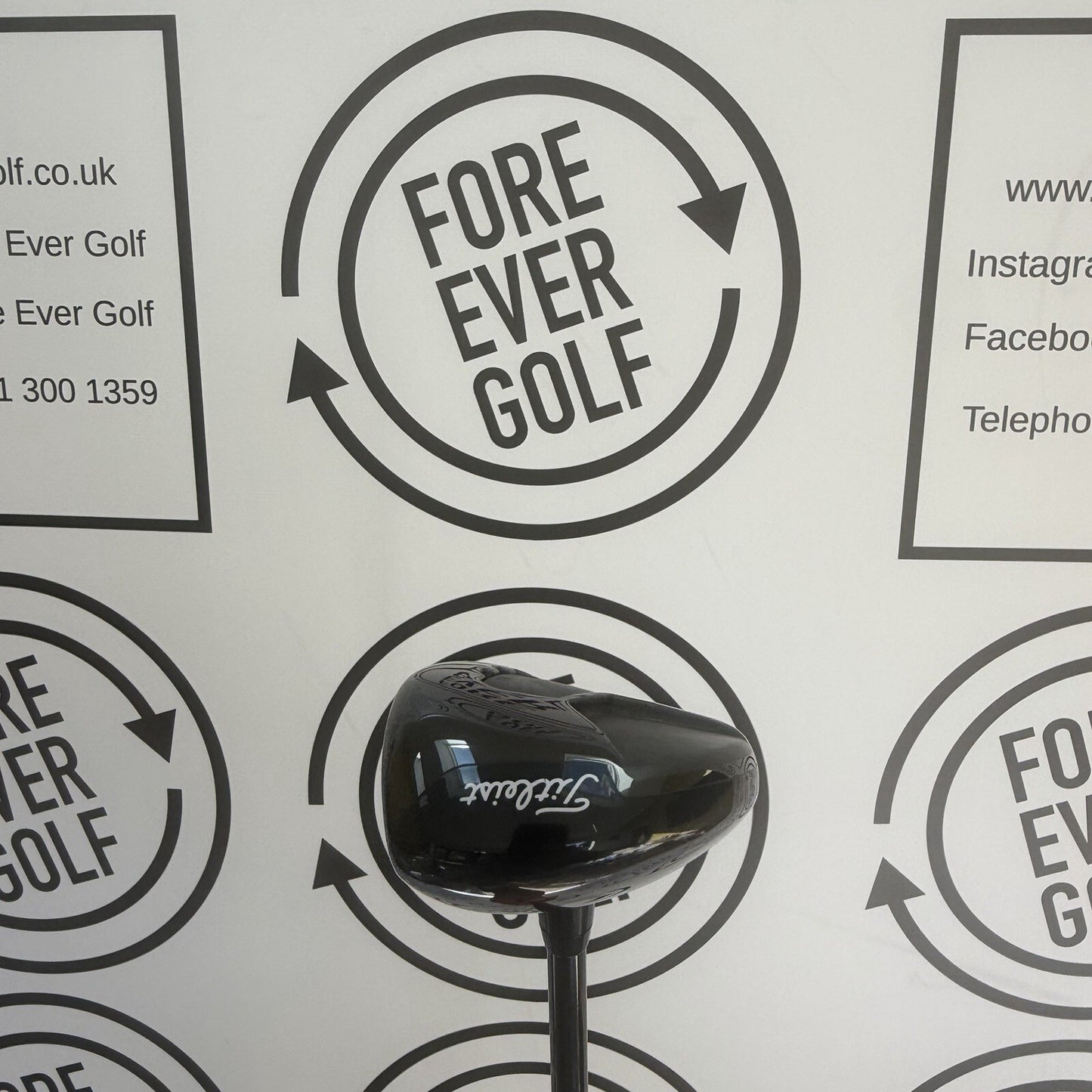 TITLEIST TSR3 3 HYBRID / 19 Degree / RH / 80g Stiff Flex / GOOD USED