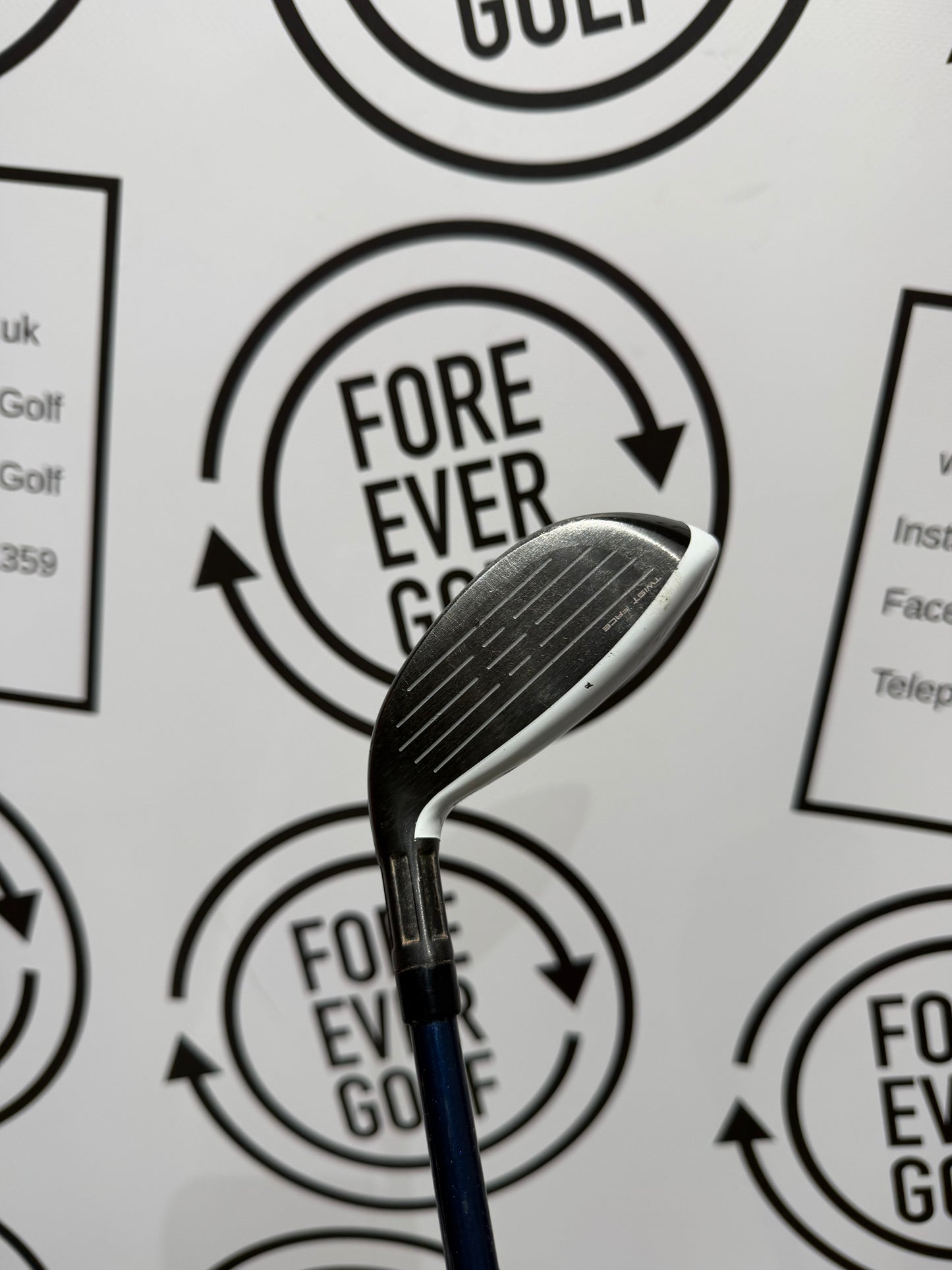 TAYLORMADE SIM2 3 HYBRID / 19 Degree / Mens RH / 70g Stiff Flex