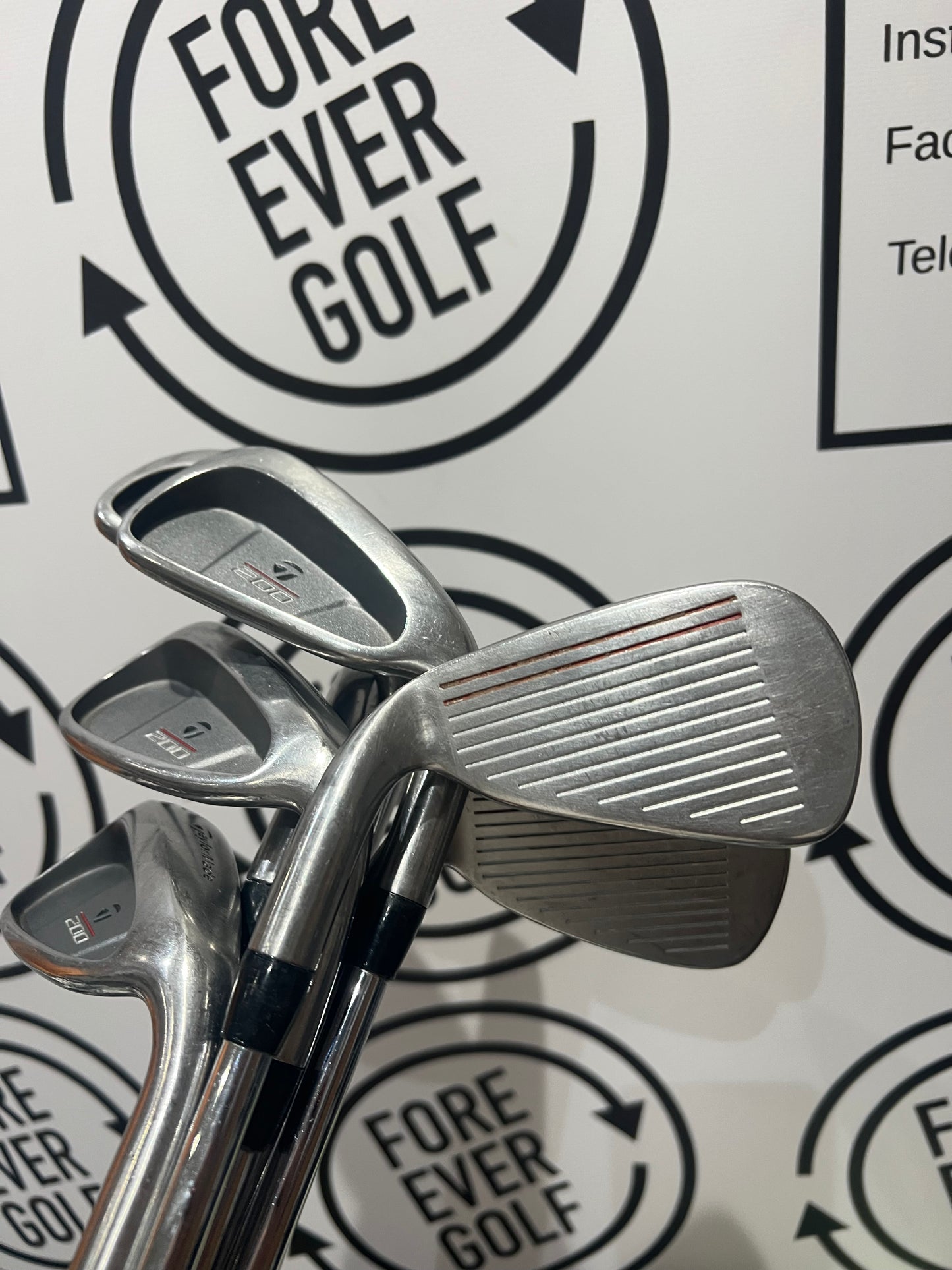 TAYLORMADE 200 IRONS / 3 - PW / Mens RH / Reg Flex