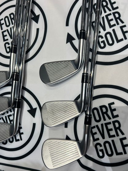 CALLAWAY APEX Ai200 IRONS / 5 - PW / RH / 90g Reg Flex