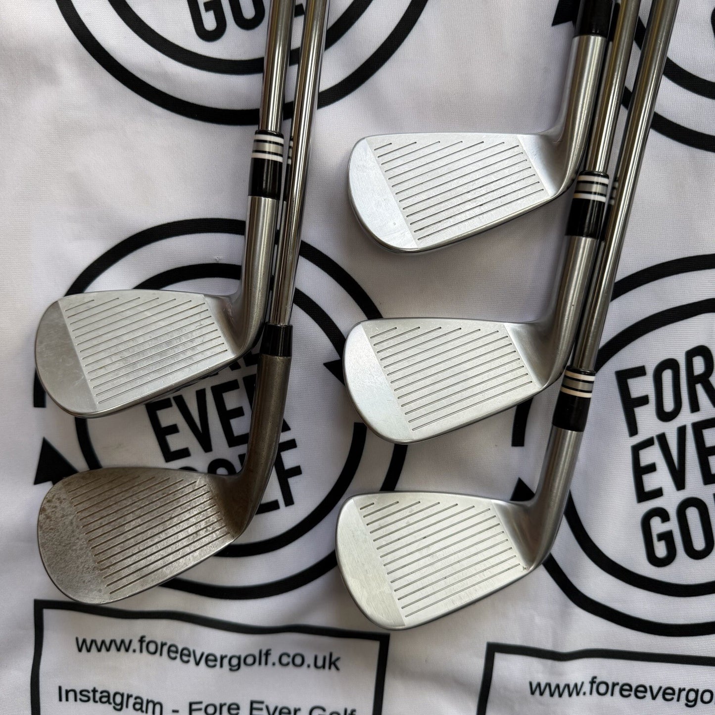 FOURTEEN TB-7 IRONS / 7 - PW + 48 / RH 95g Reg Flex / ACCRA IZ SHAFTS / V.GOOD