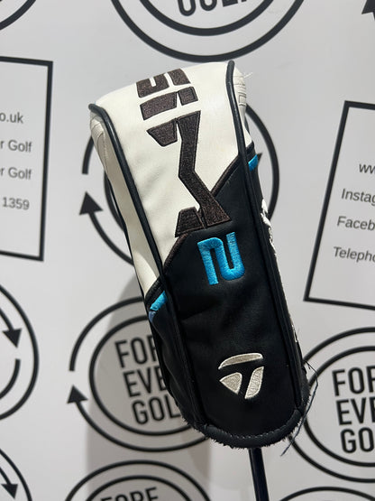 TAYLORMADE SIM2 3 WOOD / 15 Degree / RH / 60g Stiff Flex