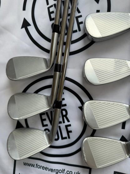 TAYLORMADE Qi MAX IRONS / 5 - PW + SW / RH / 85g Stiff Flex / NEW