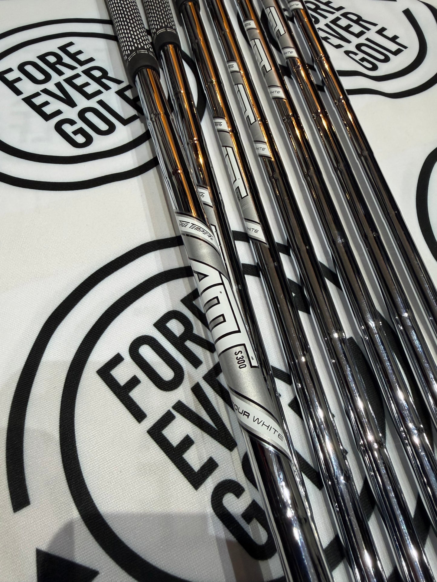 TITLEIST T100 (2021) IRONS / 4 - PW / RH / Stiff Flex