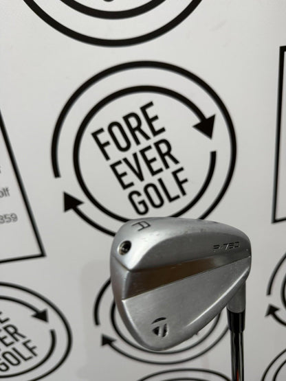 TAYLORMADE P790 (2023) AW GAP WEDGE / Mens RH / 120g Stiff Flex / GOOD USED