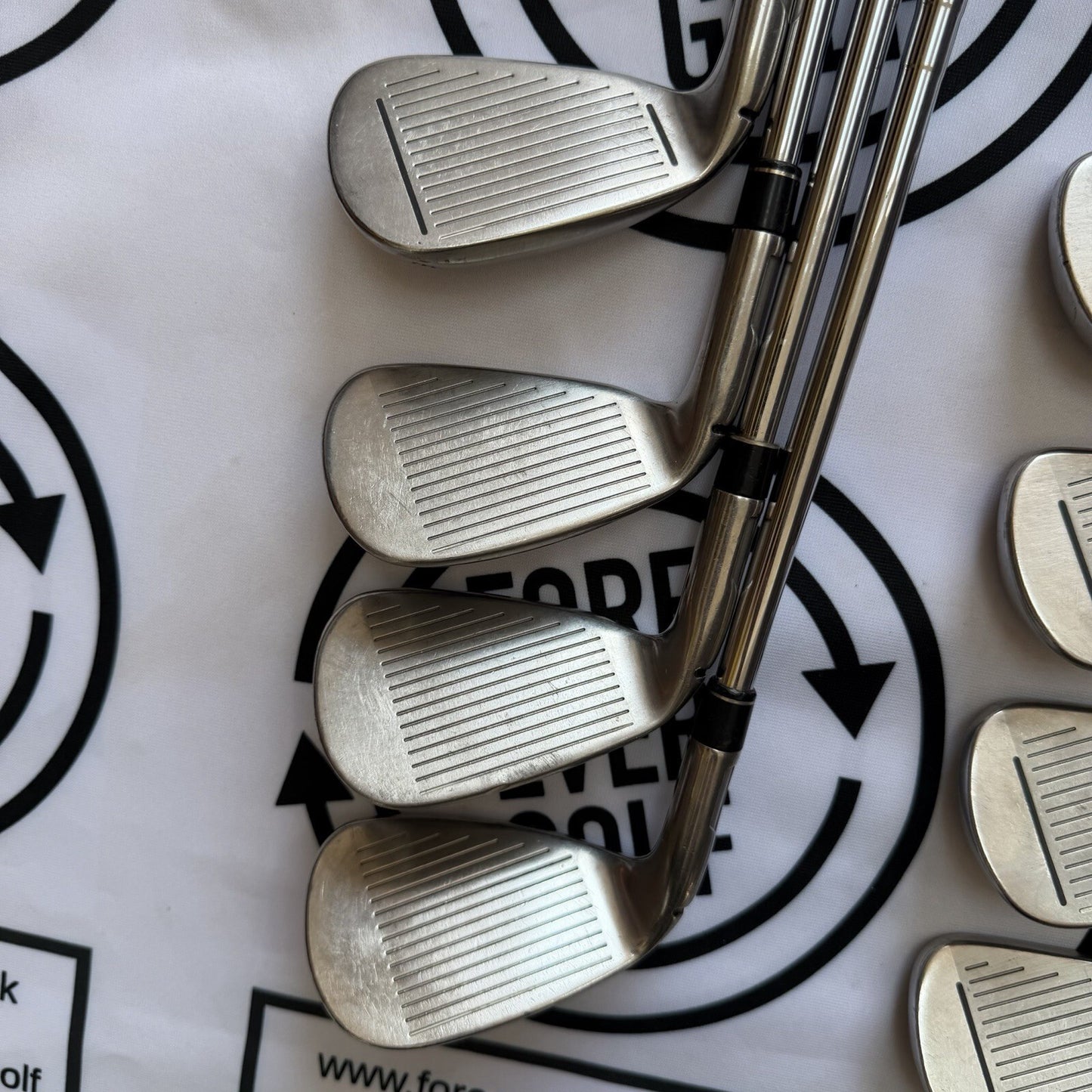 TAYLORMADE M1 IRONS / 4 - AW / RH / 95g Stiff Flex / GOOD USED