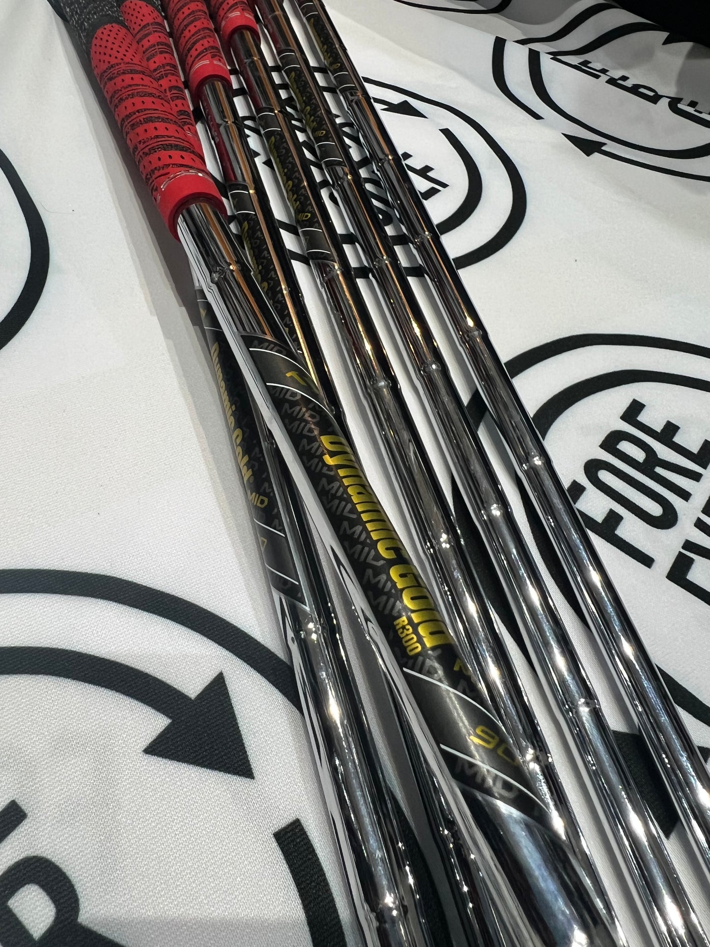 CALLAWAY APEX Ai200 IRONS / 5 - PW / RH / 90g Reg Flex