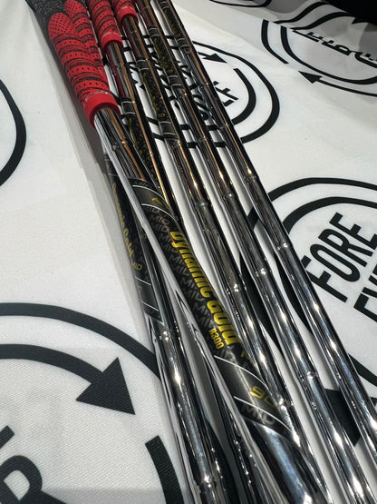 CALLAWAY APEX Ai200 IRONS / 5 - PW / RH / 90g Reg Flex