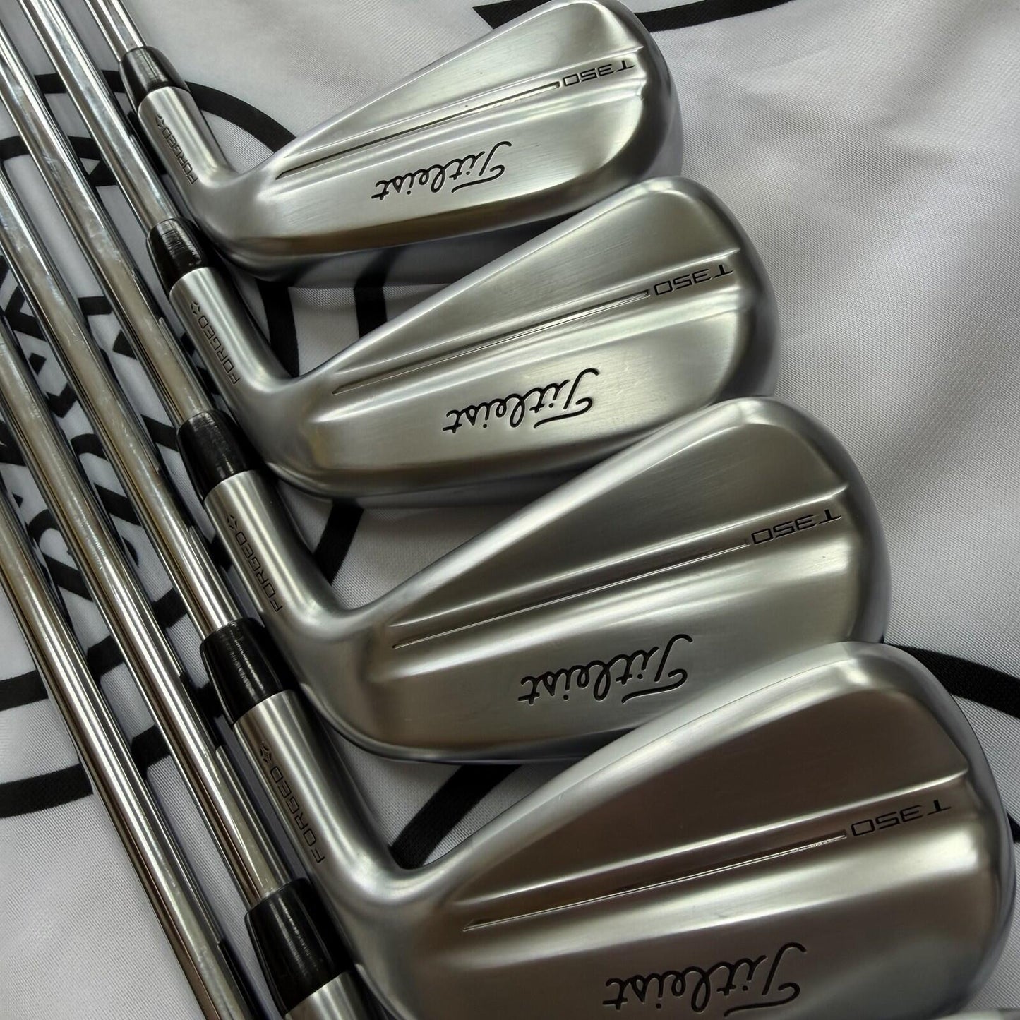 TITLEIST T350 (2025) IRONS / 5 - PW / Mens RH / RED AWT Reg Flex Shafts / MINT