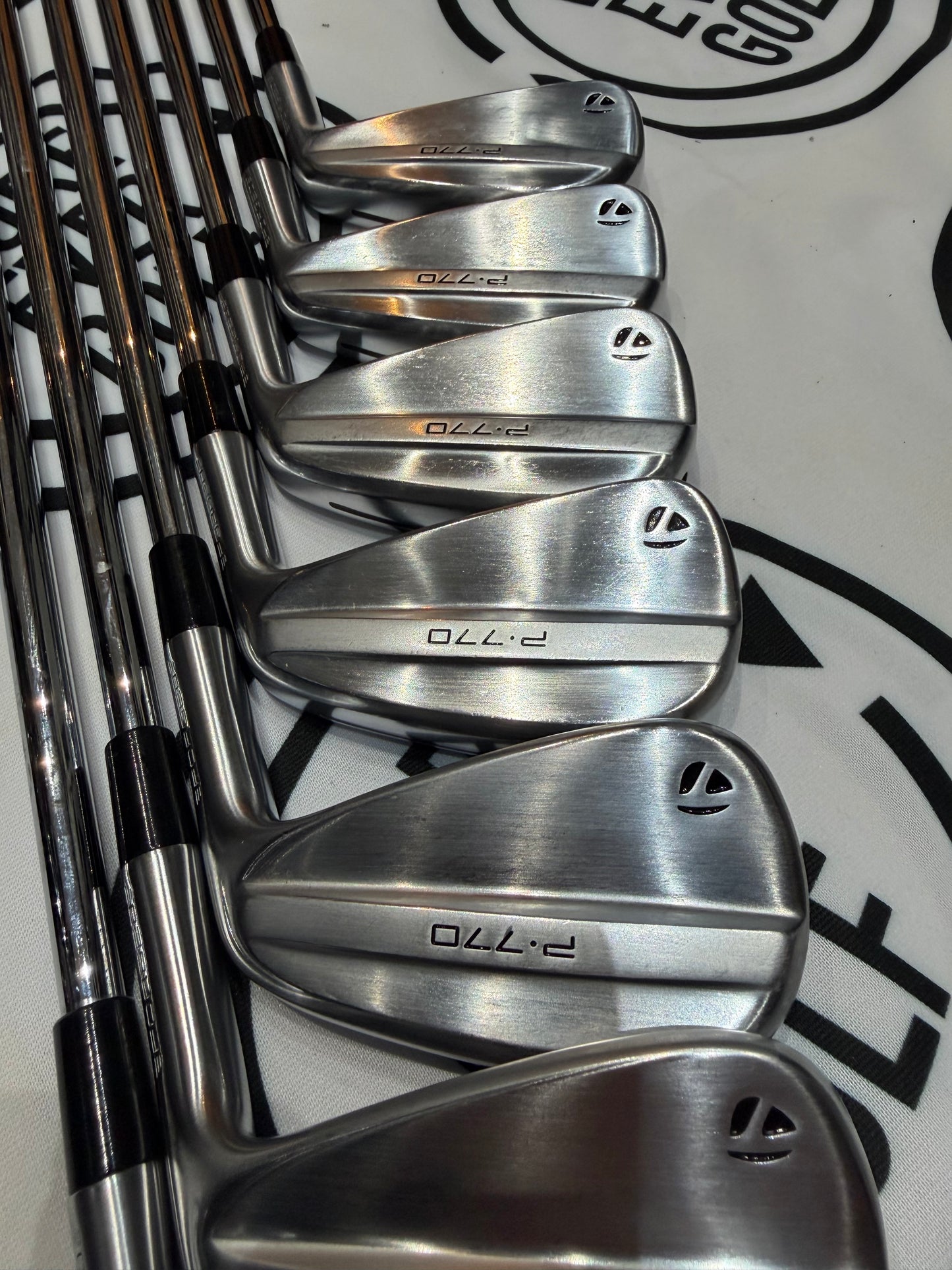 TAYLORMADE P770 (2024) IRONS / 4 - PW / RH / 120g Stiff Flex