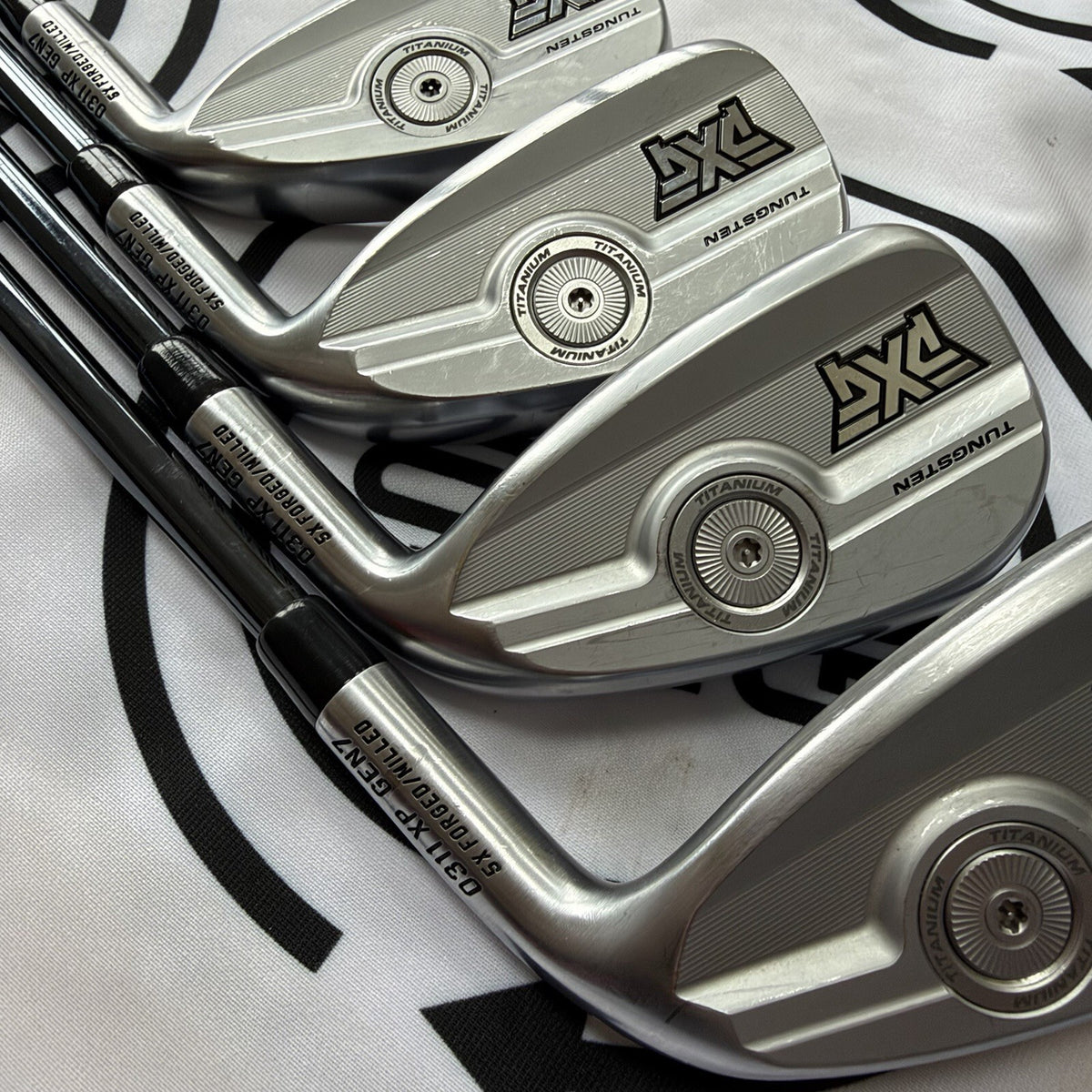 PXG 0311 XP (GEN 7) IRONS / 7 - PW / Mens RH / 75g Reg Flex Graphite Shafts