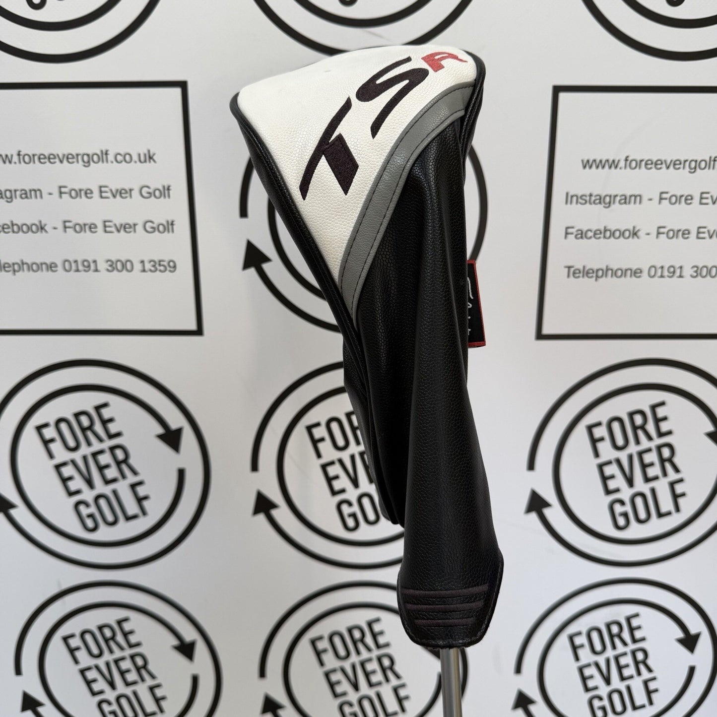 TITLEIST TSR3 DRIVER / 10 Deg / RH / GRAPHITE DESIGN TOUR AD UB-6X Shaft / VGC