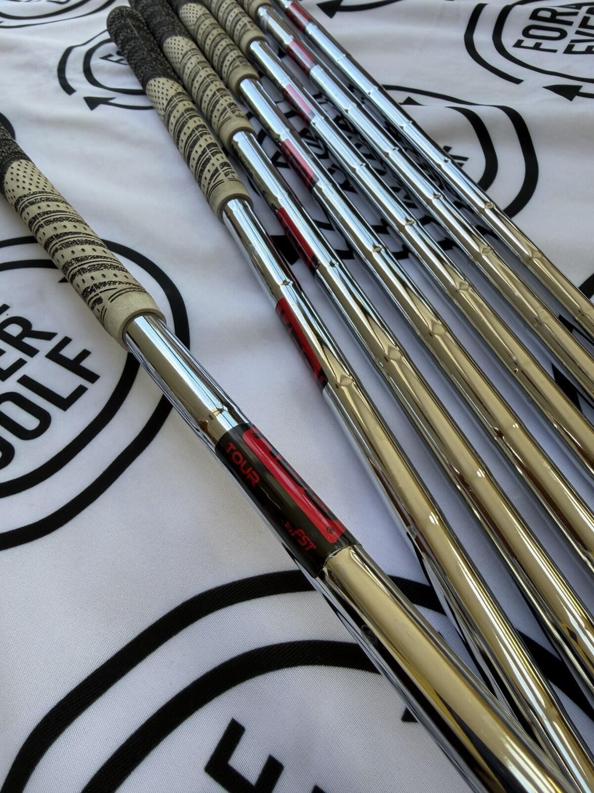 TITLEIST T100/T150 (2025) COMBO IRONS / 4 - PW / RH / 120g Stiff Flex / V.GOOD