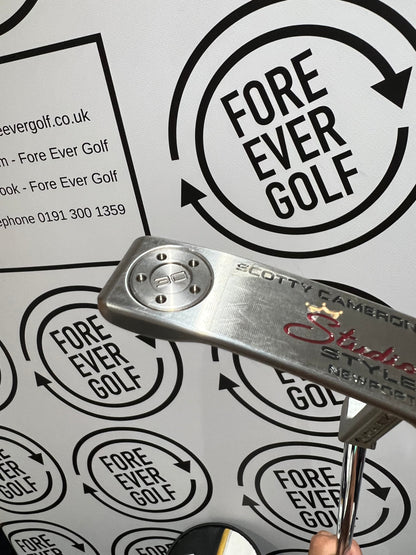 SCOTTY CAMERON STUDIO STYLE NEWPORT PUTTER / 34” / RH