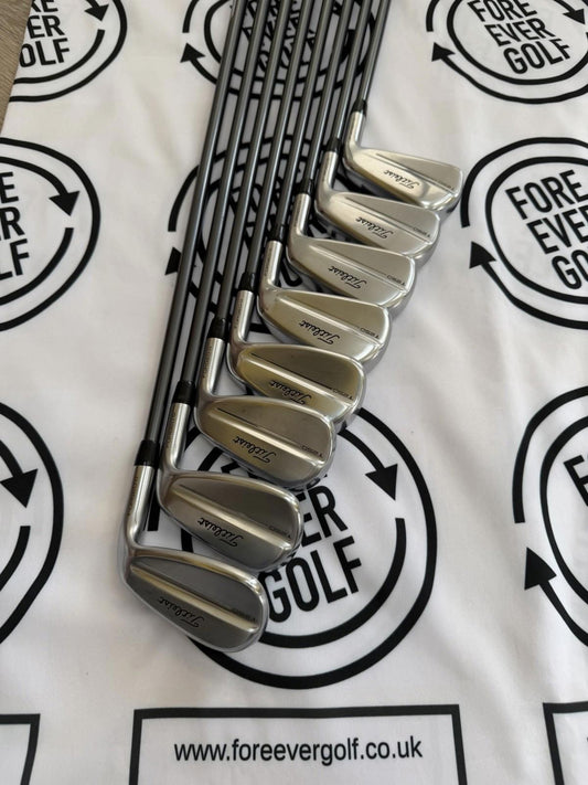TITLEIST T250 IRONS / 4 - PW + 48 / RH / 65g Reg Flex MMT Graphite Shafts / VGC