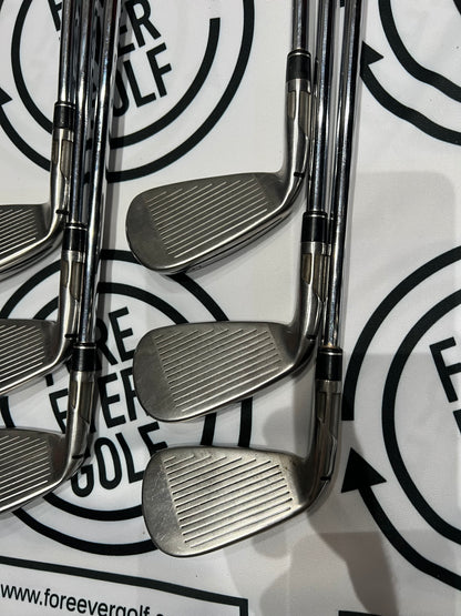 TAYLORMADE SIM2 IRONS / 5 - PW / Mens RH / 95g Reg Flex