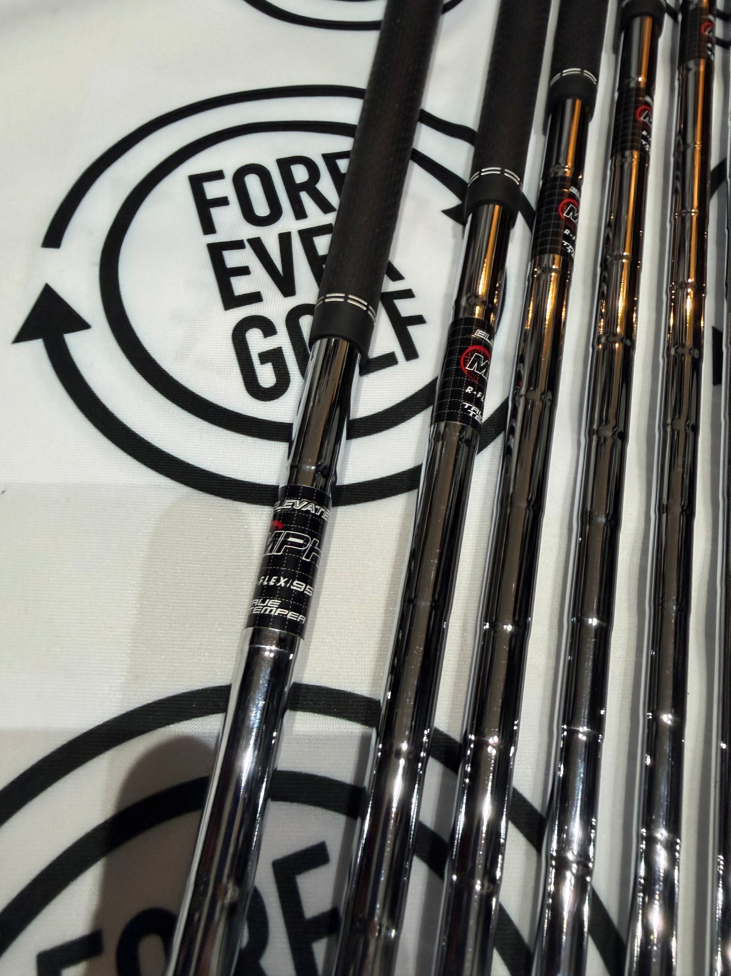 PING G425 IRONS / 5 - PW / Blue Dot / RH 95g Reg Flex