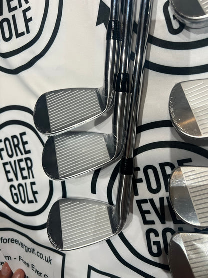 TITLEIST T200 (2023) IRONS / 5 - GW / RH / 102g Reg Flex