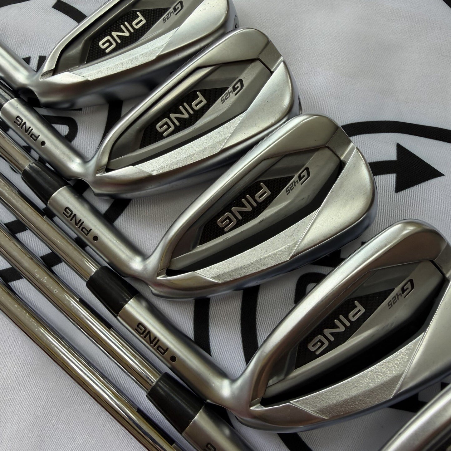 PING G425 IRONS / 5 - PW / Mens RH / Regular Flex / V.GOOD USED