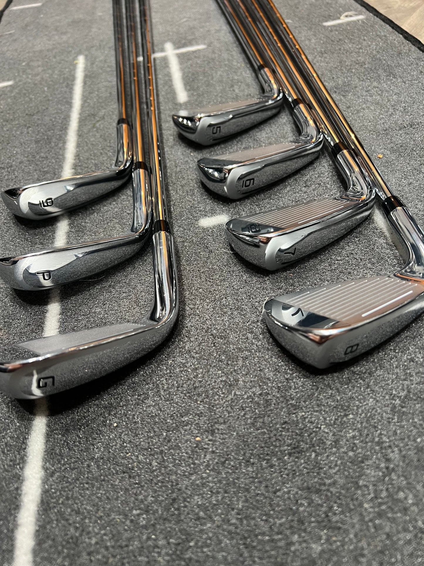 COBRA SZ SPEEDZONE IRONS / 5 - GW / Mens RH / 90g Reg Flex