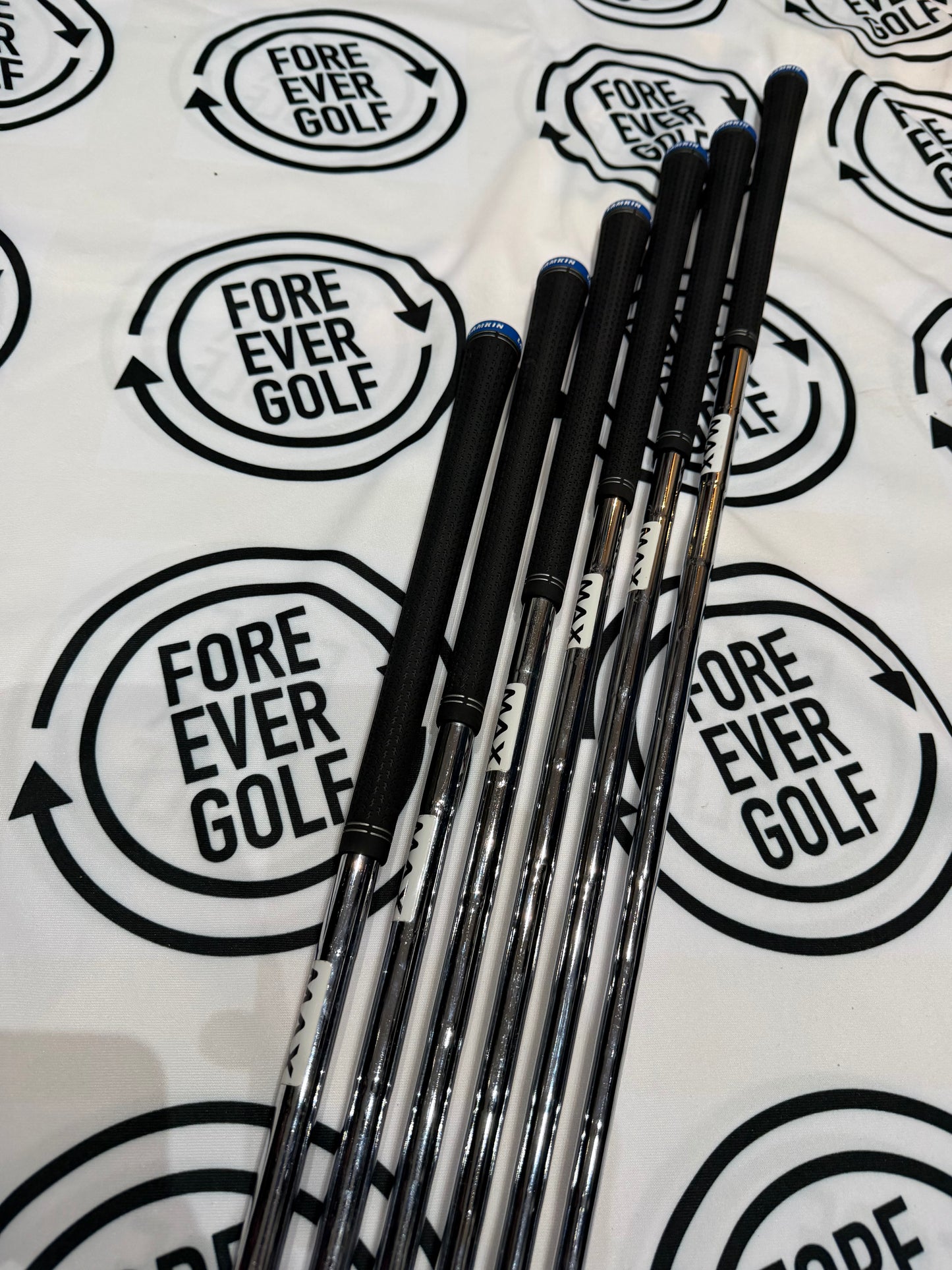 TAYLORMADE Qi IRONS / 5 - PW / RH / 85g Stiff Flex