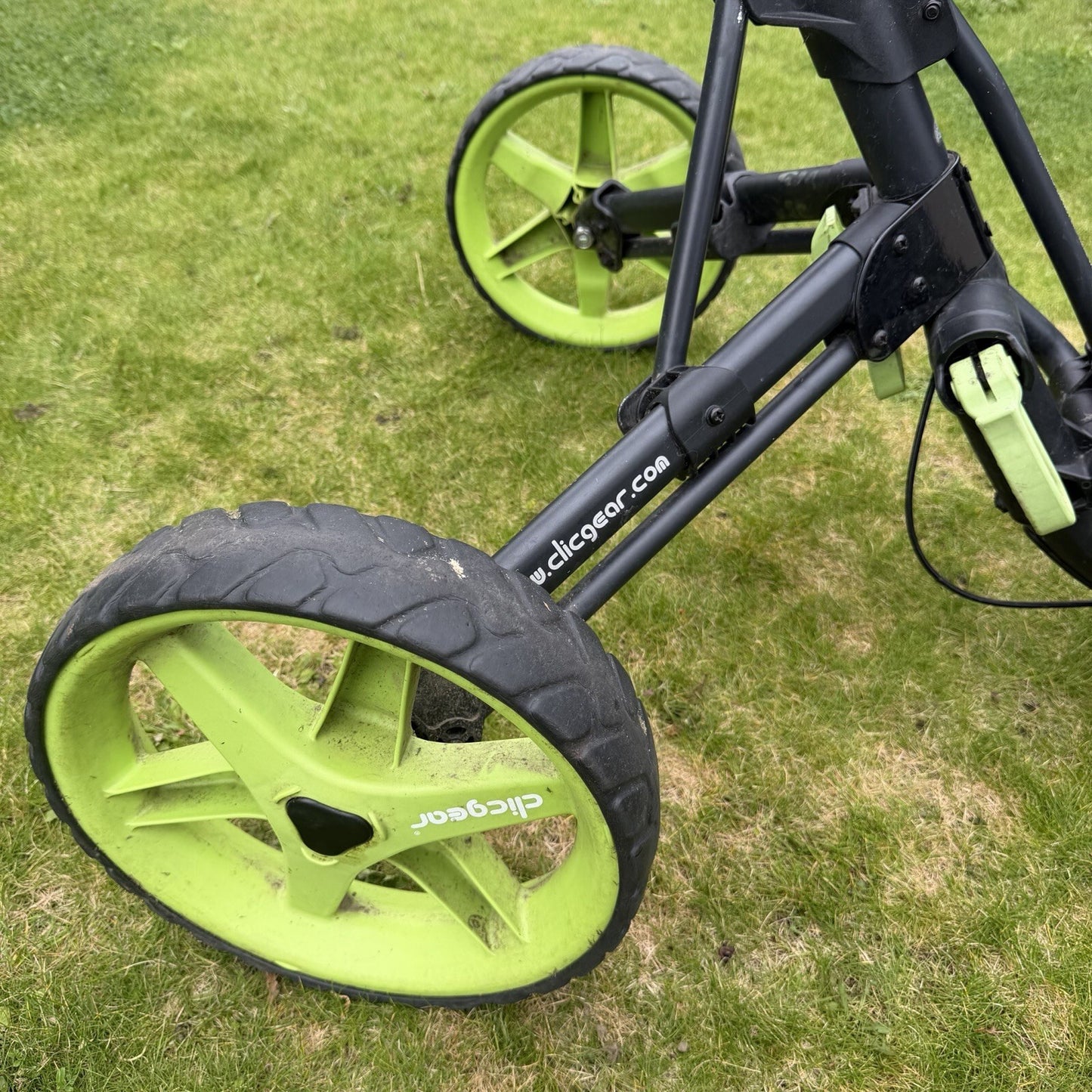 CLICGEAR MODEL 3.5+ GOLF PUSH TROLLEY / 3 Wheels / GOOD USED