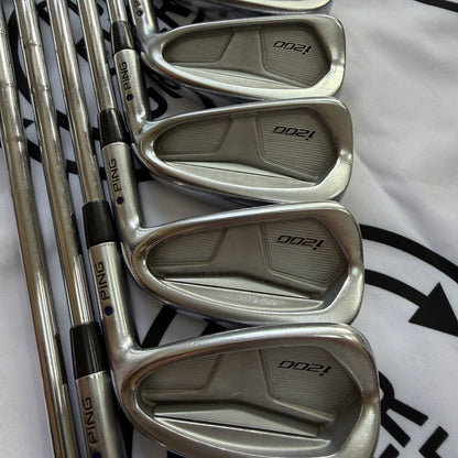 PING i200 IRONS / 4 - PW / Mens RH / BKUE DOT / 110g Reg Flex / GOOD USED