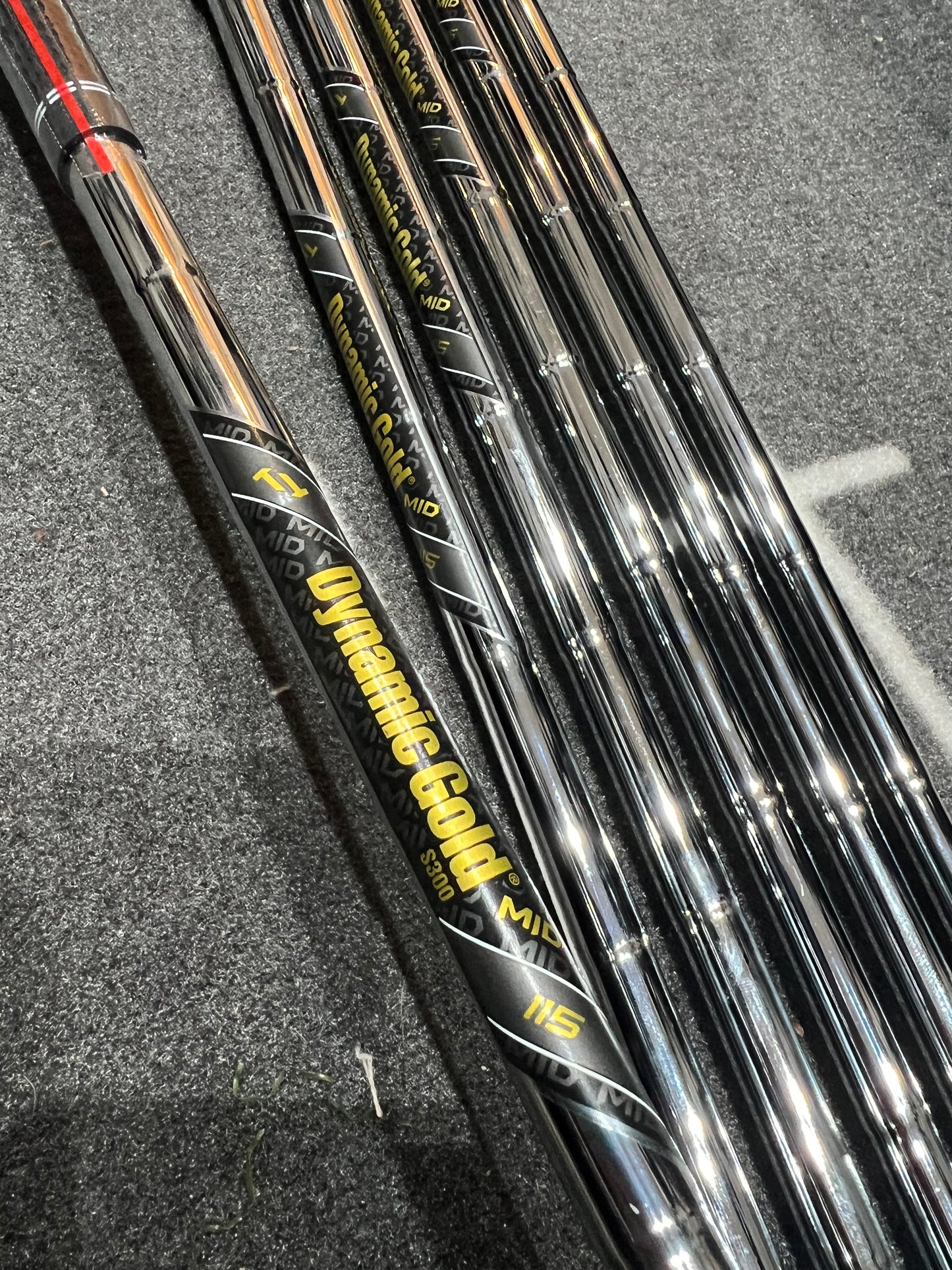 SRIXON ZXi7 IRONS / 5 - PW / RH / 115g Stiff Flex