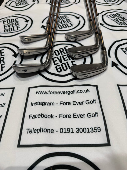 TAYLORMADE SIM2 MAX IRONS / 5 - PW / RH / 85g Regular Flex