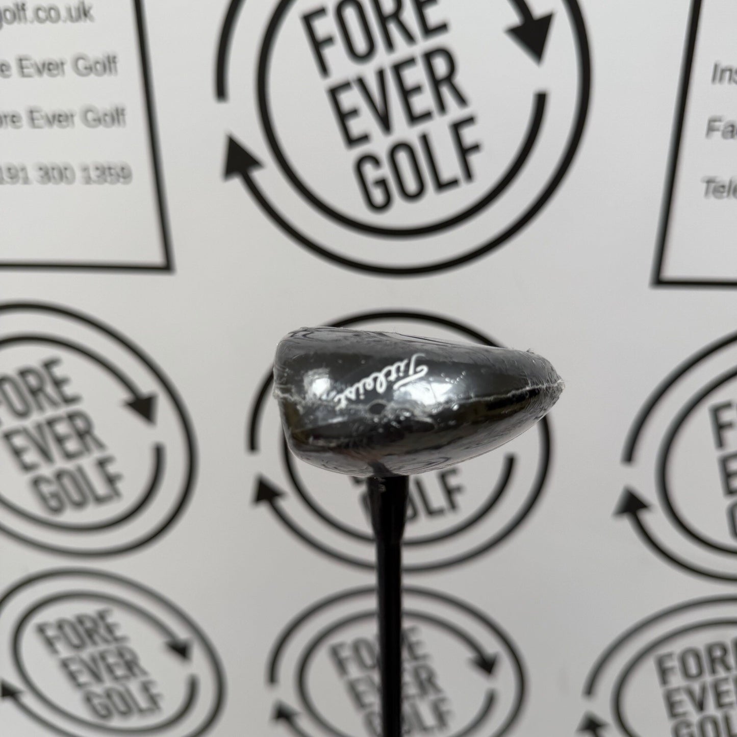 TITLEIST TSR2 4 HYBRID / 21 Degree / RH / 65g Reg Flex / NEW
