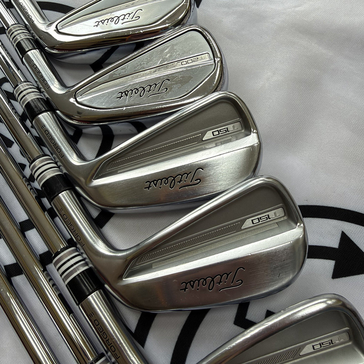 TITLEIST T150/T200 (2023) IRONS / 4 - PW / RH / 95g Stiff Flex / GOOD USED