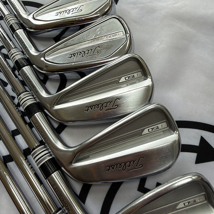 TITLEIST T150/T200 (2023) IRONS / 4 - PW / RH / 95g Stiff Flex / GOOD USED