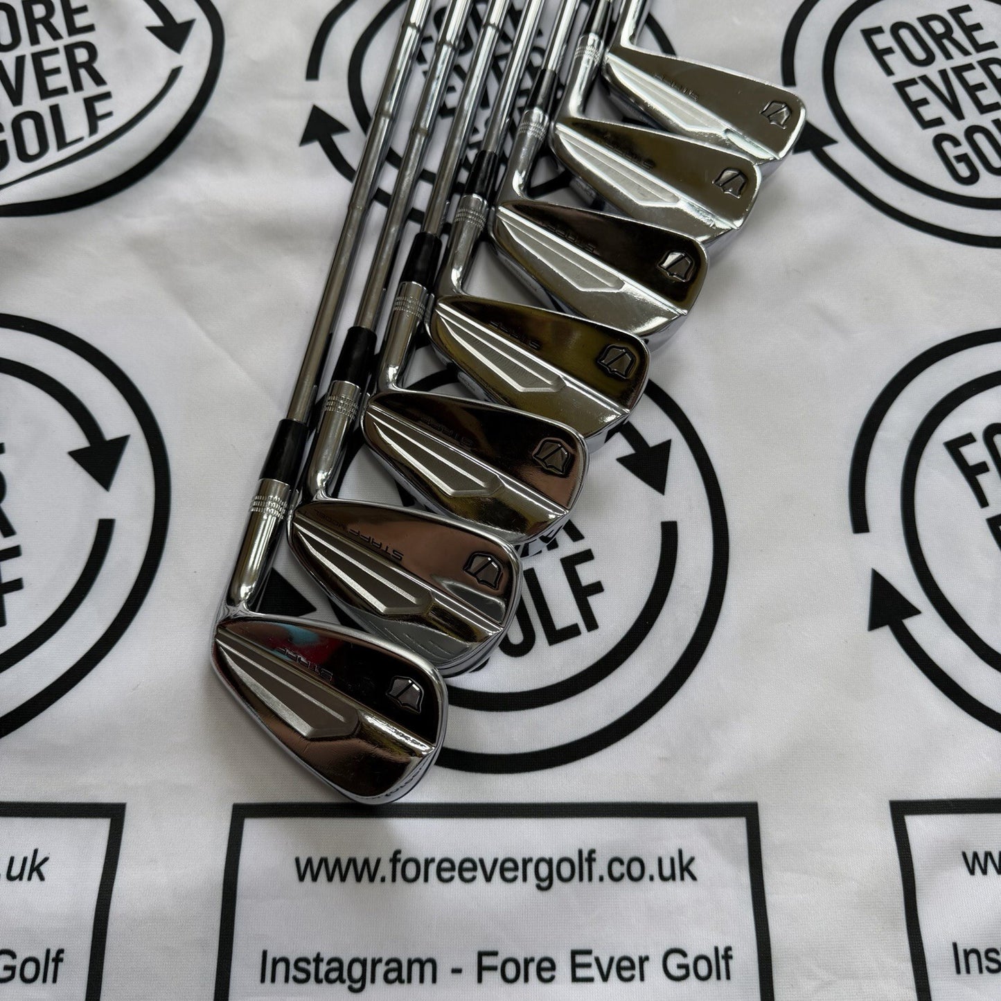 WILSON STAFF MODEL BLADE (2024) IRONS / 4 - PW / 115g Stiff Flex / GOOD USED