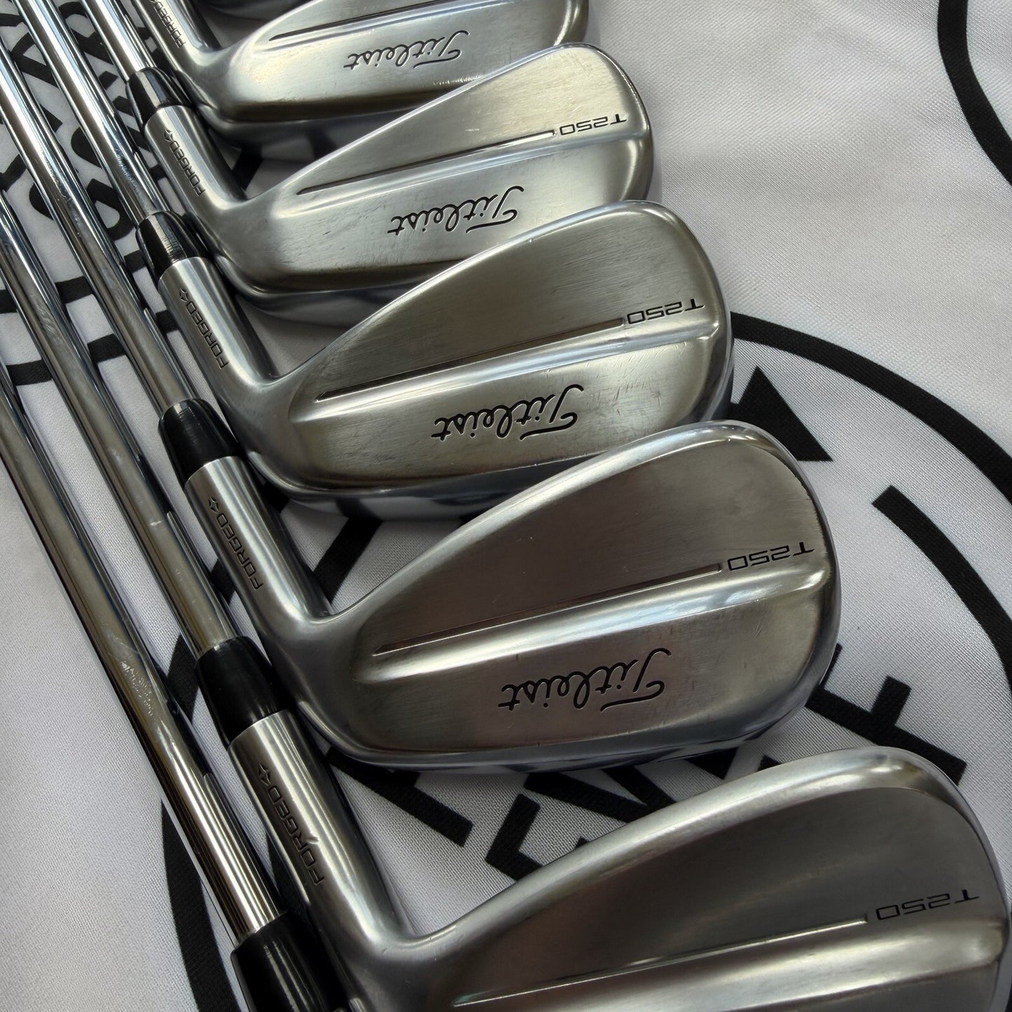 TITLEIST T250 IRONS / 5 - PW + 48 / RH / AWT Black - Stiff Flex / MINT USED