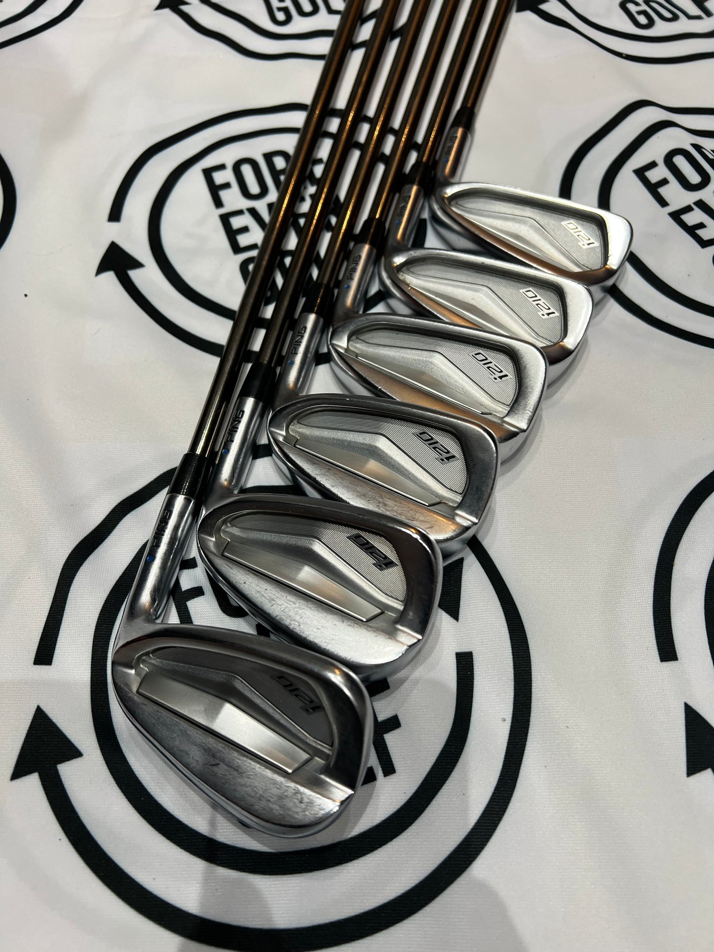 PING i210 IRONS / 5 - PW / BLUE DOT / RH / Reg Flex Graphite Shafts