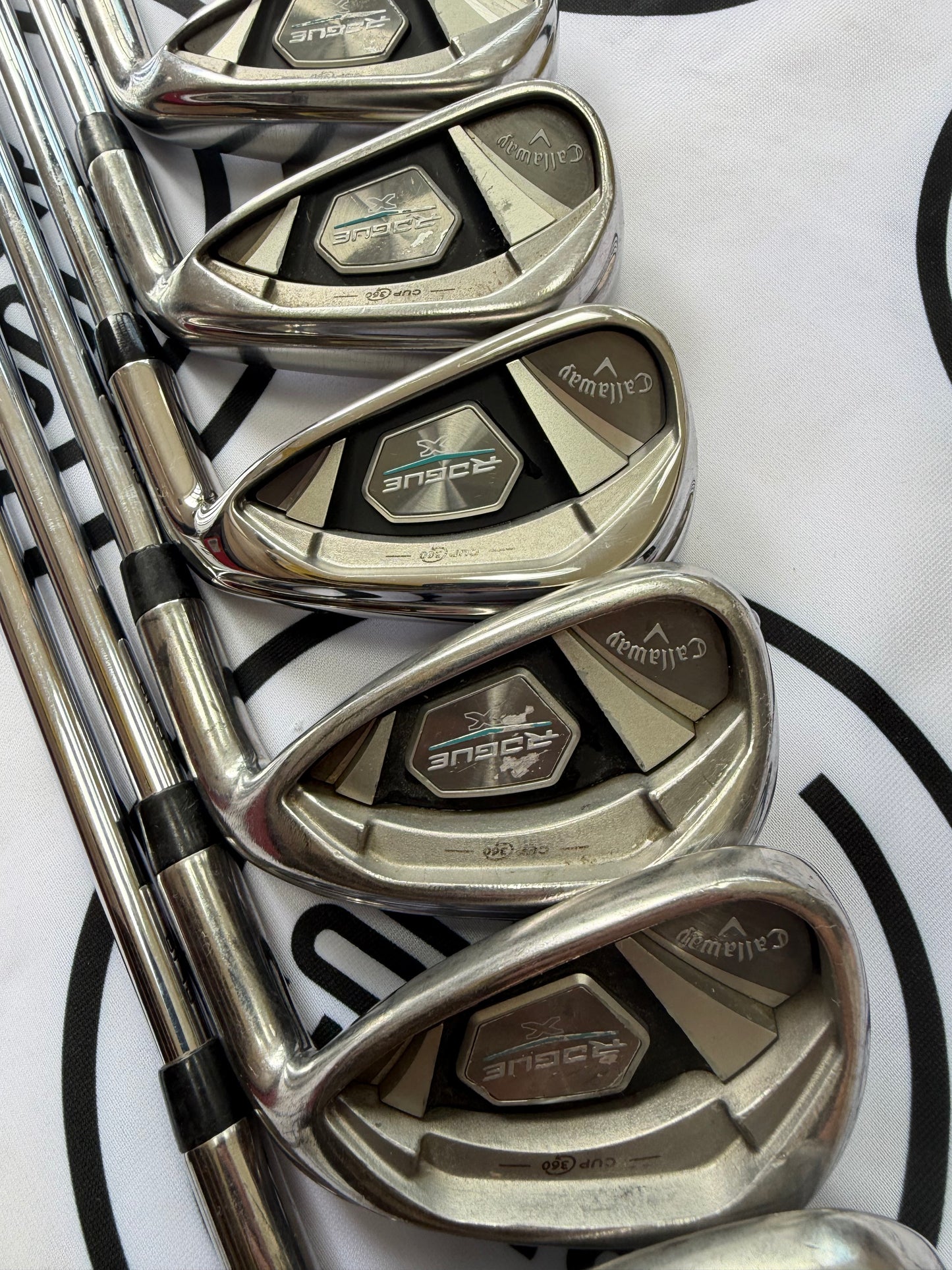 CALLAWAY ROGUE X IRONS / 5 - PW / Mens RH / Regular Flex / GOOD USED