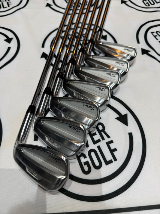 TITLEIST T100 (2021) IRONS / 4 - PW / RH / Stiff Flex