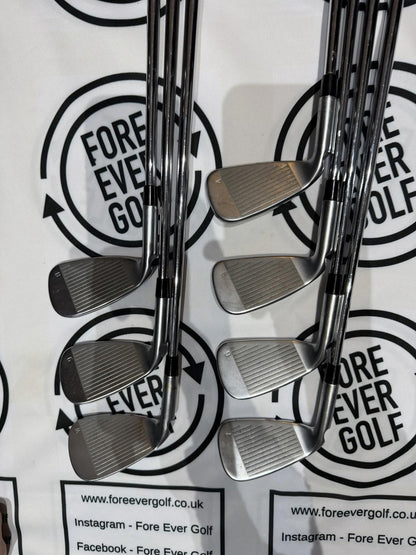PING G425 IRONS / 4 - PW / Mens RH / Peoject X 5.5 Reg Shafts / V.GOOD USED