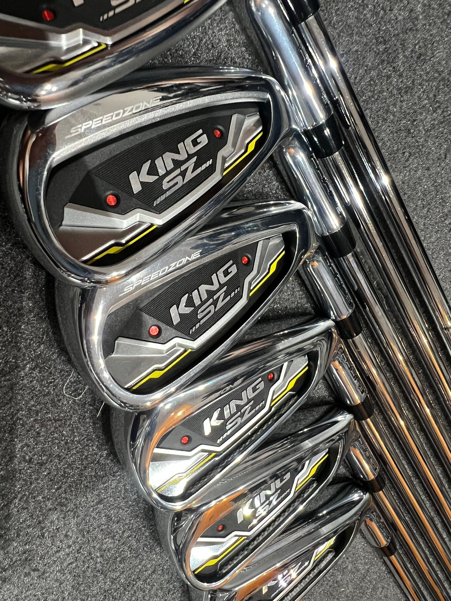 COBRA SZ SPEEDZONE IRONS / 5 - GW / Mens RH / 90g Reg Flex