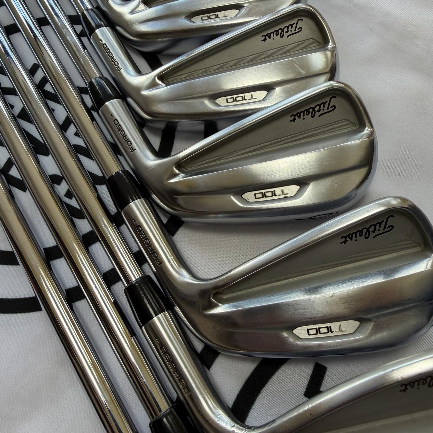 TITLEIST T100 (2021) IRONS / 3 - PW / Mens RH / AWT WHITE Reg Flex Shafts / VGC