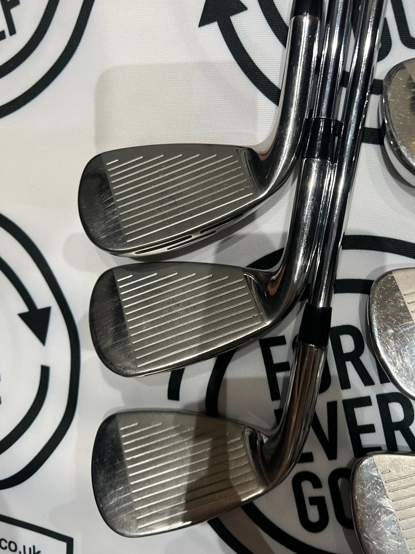 WILSON DYNAPWR IRONS / 5 - PW / Mens RH / Reg Flex
