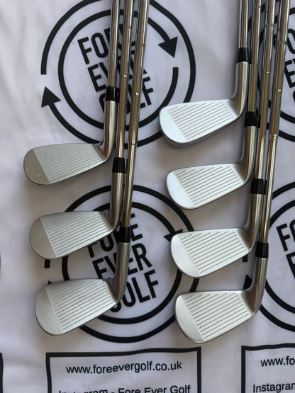 TITLEIST T250/T250* COMBO IRON SET / 4 - PW / RH / AMT White X Flex / MINT USED
